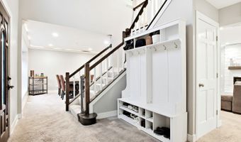 1670 Yosemite Pkwy, Algonquin, IL 60102