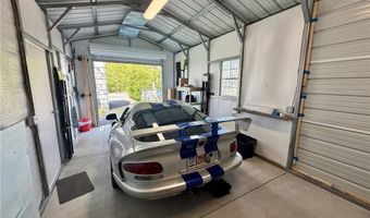 770 Metacom Ave, Bristol, RI 02809
