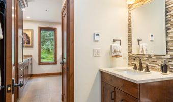 311 Offerson Rd 236, Beaver Creek, CO 81620