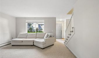 8 Cinnamon Ln, Narragansett, RI 02874