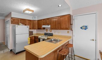 66 Wind Jammer Ct, Bayville, NJ 08721