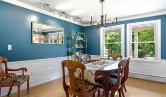 11 Wendover Way, Bedford, NH 03110
