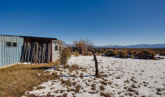 18 Outlander Dr, Carson, NM 87517