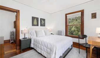 14 Greenough Pl B, Newport, RI 02840