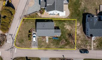 26 Richard Smith Rd, Narragansett, RI 02882
