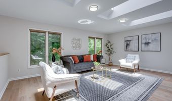 8702 PAPPAS Way, Annandale, VA 22003