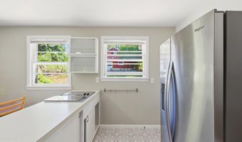 3141 CLAYBORNE Ave, Alexandria, VA 22306