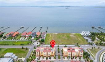 6412 MAYRA SHORES Ln, Apollo Beach, FL 33572
