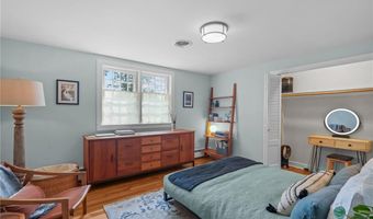 12 Half Mile Rd, Barrington, RI 02806