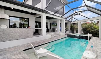 6104 LAGOMAR Ln, Apollo Beach, FL 33572