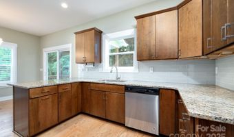 29 Crayton Park Dr, Asheville, NC 28803