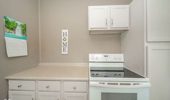 826 E 31st St, Anderson, IN 46016