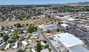 211 Circle Inn Dr, Chubbuck, ID 83202