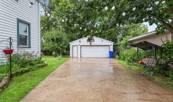 114 E HARRISON St, Appleton, WI 54915