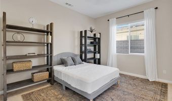 17066 Takipi Rd, Apple Valley, CA 92307