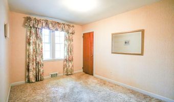 29 Edward Ave, East Providence, RI 02916