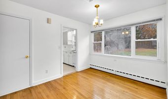 35 Burnham Rd, Avon, CT 06001