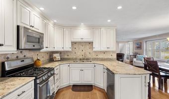 112 Turnessa Dr 112A, North Providence, RI 02904
