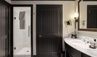 130 Daybreak Rdg Hs302, Avon, CO 81620