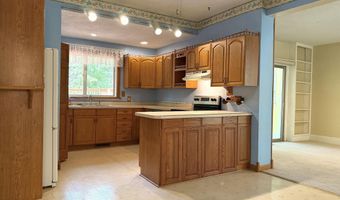 3023 Woodland St, Ames, IA 50014