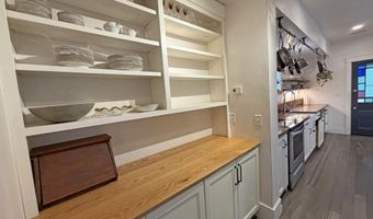 81 Chapin St, Brattleboro, VT 05301