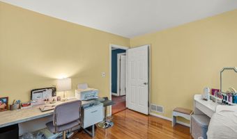 14 E Coddington Ave E, Avenel, NJ 07001