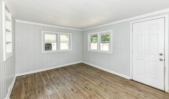 114 South St, Southport, IN 46227