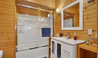 4362 Lake St, Bridport, VT 05734