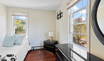 118 Grant Ave, Albertson, NY 11507