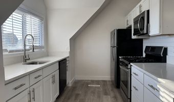 81 Montoya Dr 81, Branford, CT 06405