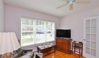 122 Chickadee Ln, Bangor, ME 04401