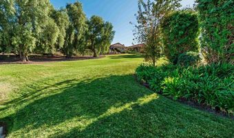 1114 N Crescent Ridge Rd, Fallbrook, CA 92028