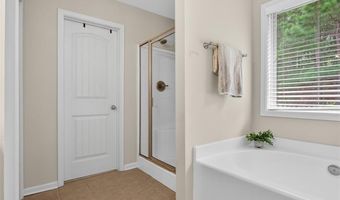 74 Cleburne Pl, Acworth, GA 30101