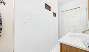 2400 Anthony Dr, Anderson, IN 46012
