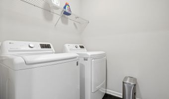 153 Auburn Crossing Dr, Auburn, GA 30011