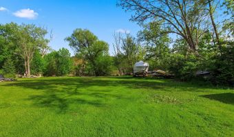 42169 N Lake Ave, Antioch, IL 60002