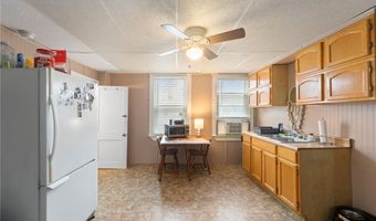 13 Main St, Lincoln, RI 02838