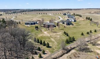 1442 30th St NW, Austin, MN 55912
