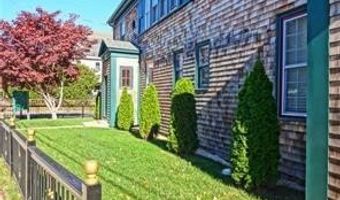 38 Freebody St 208, Newport, RI 02840