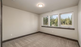 7832 E Autry Ln, Athol, ID 83801