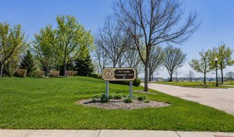 3 BLACKWOLF Ct, Algonquin, IL 60102
