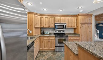 14 VICKIE Way, Basye, VA 22810