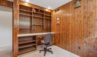 35 Dorchester Ln, Branford, CT 06405