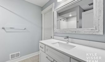 7787 S Gracemoor Ct SE, Alto, MI 49302