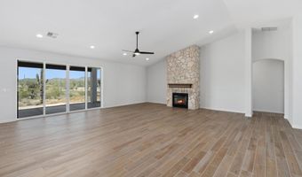 1688 E Creek Canyon Rd, Phoenix, AZ 85086