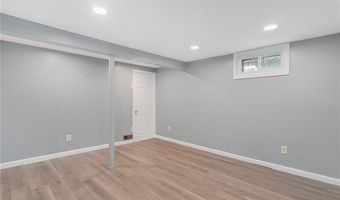 208 W View Rd, Middletown, RI 02842