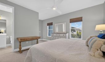 825 MANNS HARBOR Dr, Apollo Beach, FL 33572