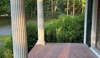 21 Walden Parke Way, Bangor, ME 04401