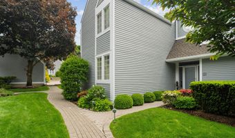 44 Hale Ln, Darien, CT 06820