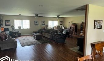 1906 90th Ave, Algona, IA 50511